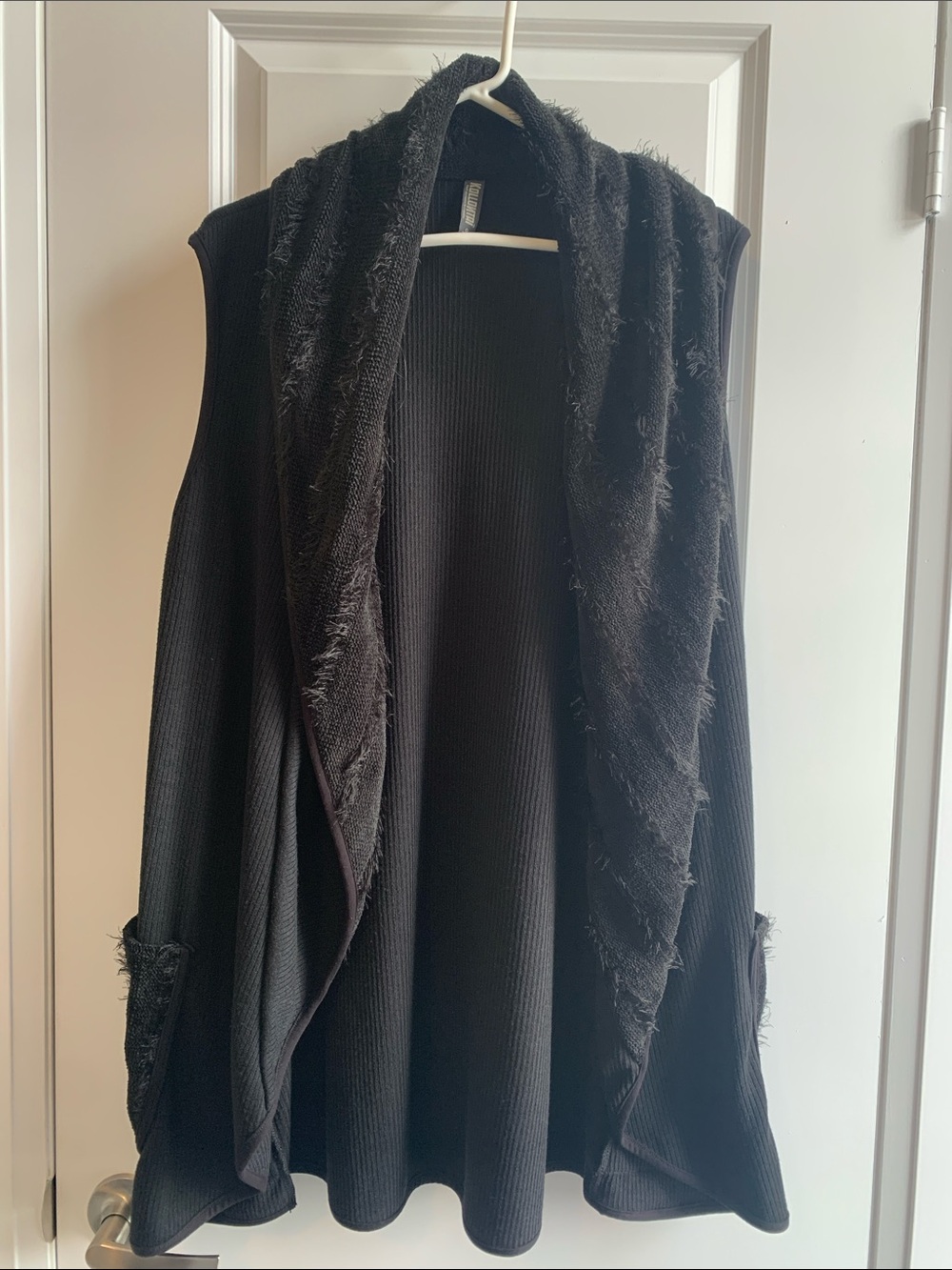 Open-Front Black Women's Sweater Vest with Textured Shawl Collar